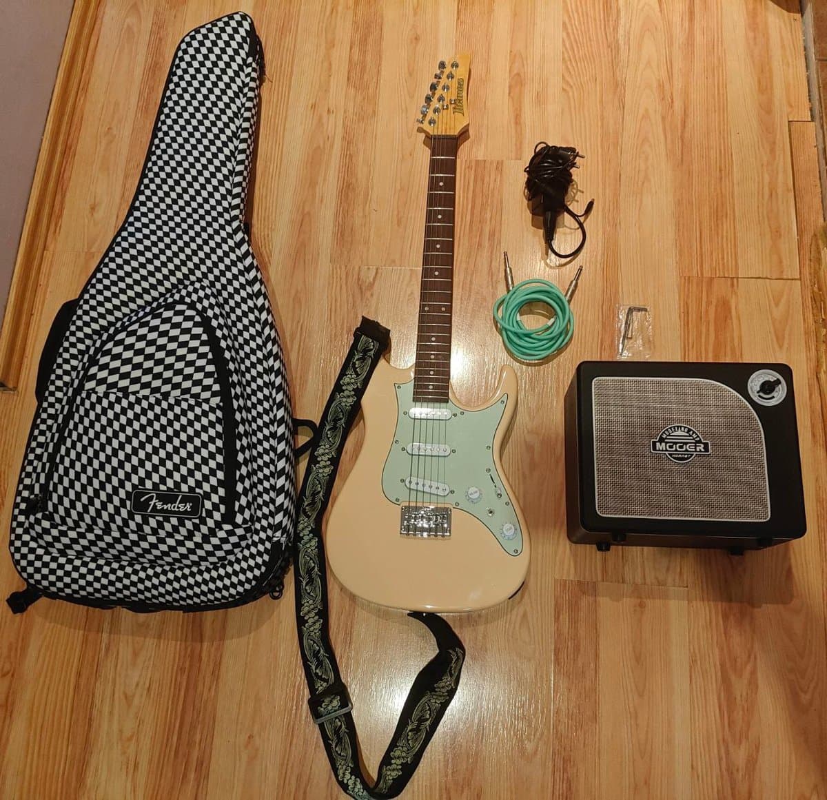 Kaubaplats - Комплект электрогитары ibanez €480.00